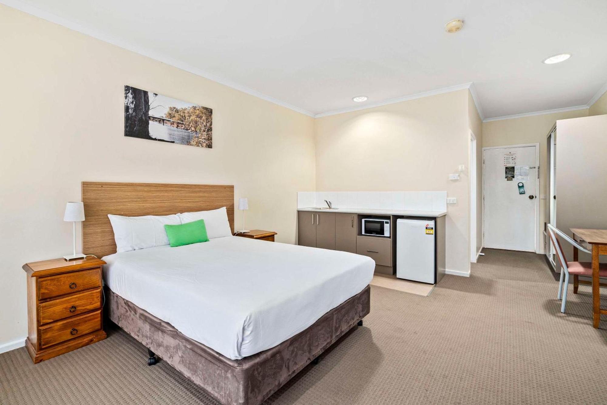 Comfort Inn Bishops Lodge Hay Extérieur photo