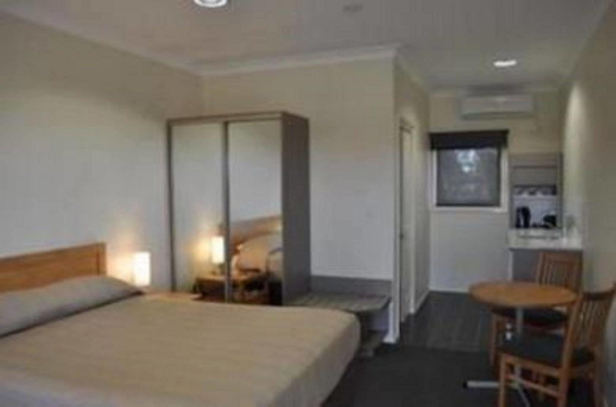 Comfort Inn Bishops Lodge Hay Extérieur photo